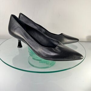 Donald Pliner Leather Heel Pumps Black Pointed Toe Office funeral